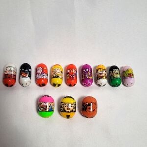 Lot of 12 2010 Mighty Beanz Toys Mixed